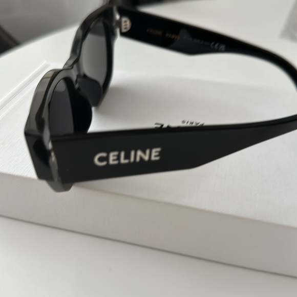 CELINE MONOCHROMS 01 SUNGLASSES IN ACETATE BLACK - Picture 10 of 10